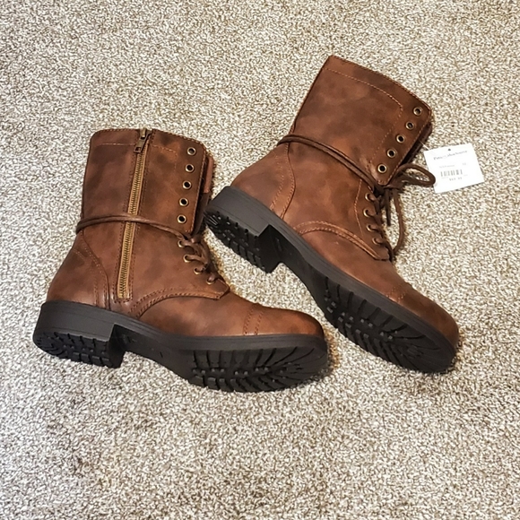 Brash Shoes - NWT Combat Boots - Laced with Side Zipper - Brash Size 10 Womens